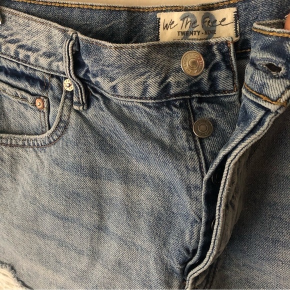 Free People We the Free Crvy Distressed Frayed Denim Shorts Size 28 - Picture 7 of 11